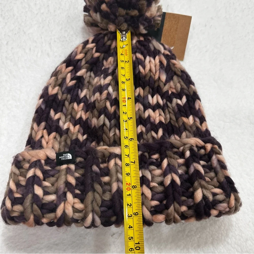 Women’s Knit North Face Hat